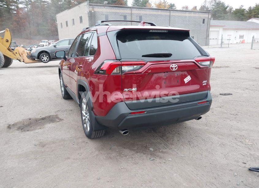Photo 3 of 2022 Toyota Rav4 XLE PREMIUM (VIN 2T3A1RFV9NW313480)