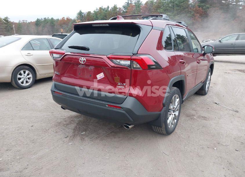 Photo 4 of 2022 Toyota Rav4 XLE PREMIUM (VIN 2T3A1RFV9NW313480)