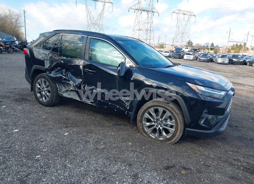 2024 Toyota Rav4 XLE PREMIUM (VIN 2T3A1RFV9RC398649) main photo