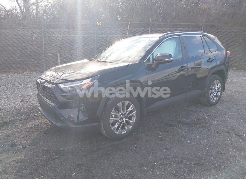 Photo 2 of 2024 Toyota Rav4 XLE PREMIUM (VIN 2T3A1RFV9RC398649)