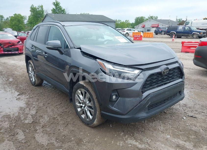 2024 Toyota Rav4 XLE PREMIUM (VIN 2T3A1RFV9RC411142) main photo