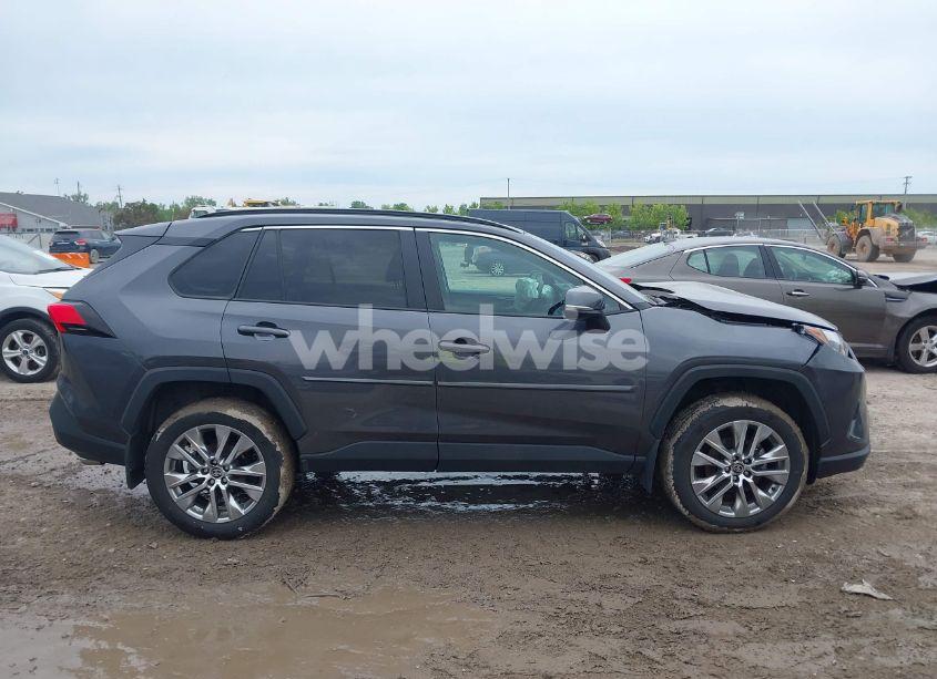 Photo 13 of 2024 Toyota Rav4 XLE PREMIUM (VIN 2T3A1RFV9RC411142)
