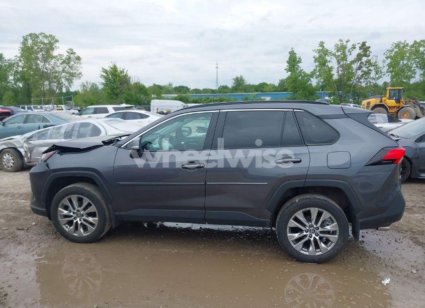 Photo 14 of 2024 Toyota Rav4 XLE PREMIUM (VIN 2T3A1RFV9RC411142)