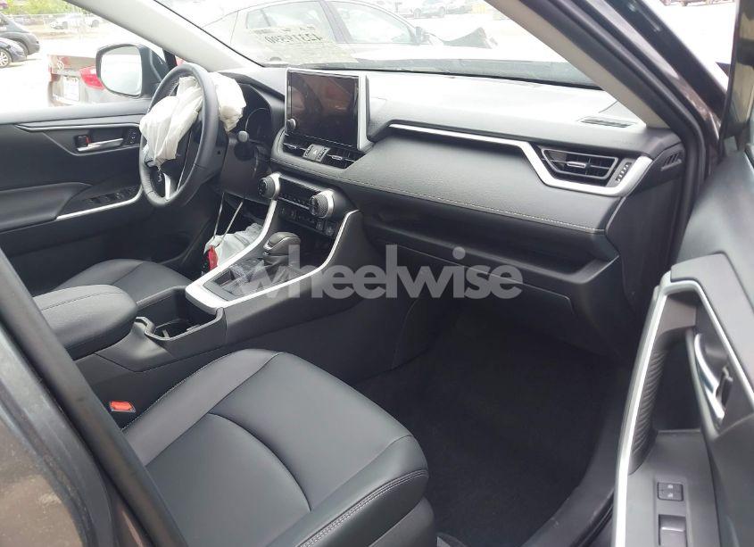 Photo 5 of 2024 Toyota Rav4 XLE PREMIUM (VIN 2T3A1RFV9RC411142)