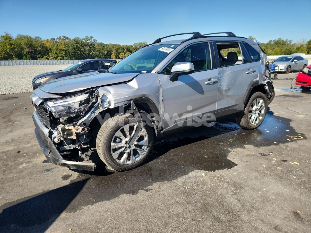 2025 TOYOTA RAV4 XLE PREMIUM (VIN 2T3A1RFV9SC504037) main photo