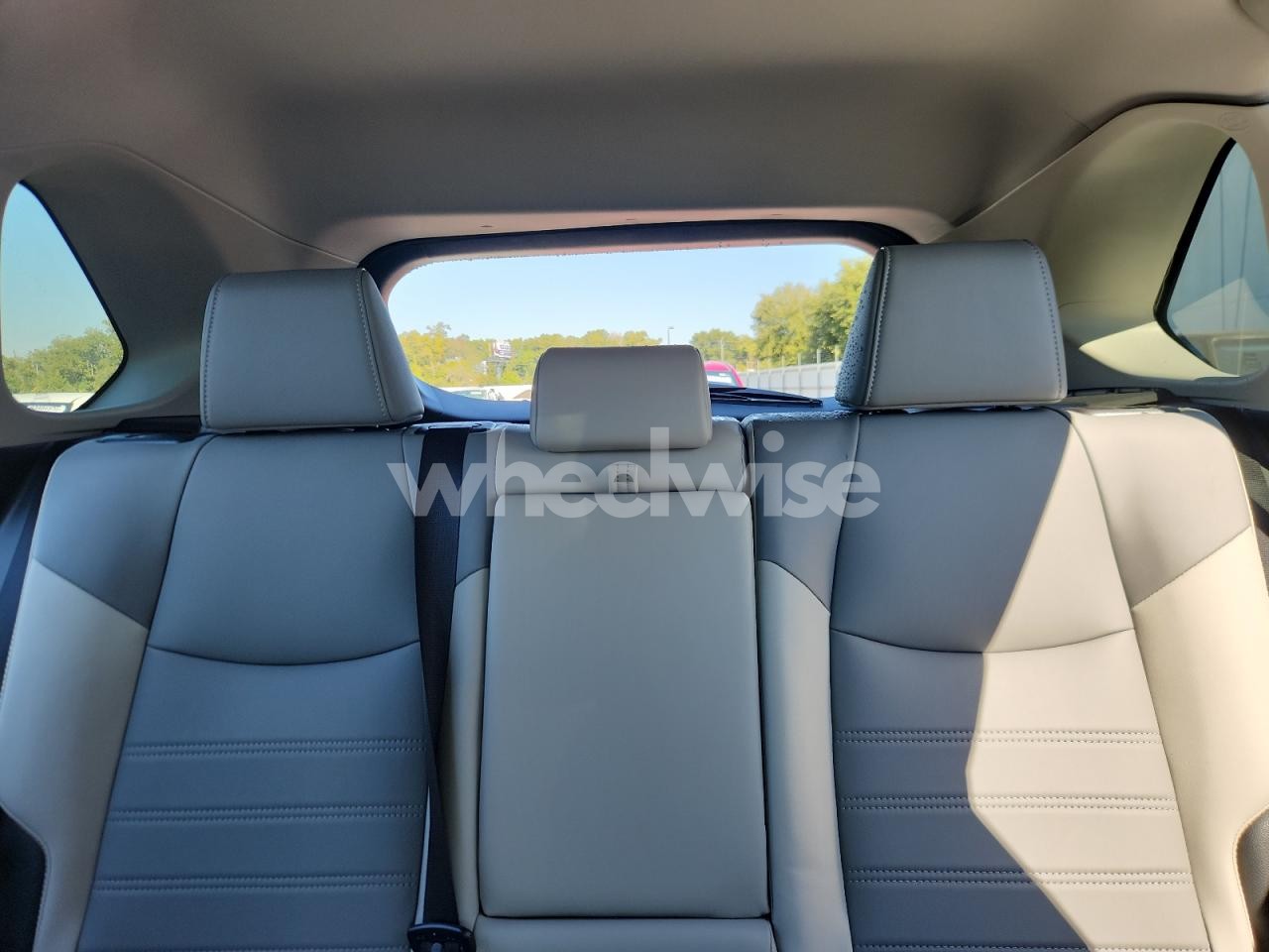 Photo 10 of 2025 TOYOTA RAV4 XLE PREMIUM (VIN 2T3A1RFV9SC504037)