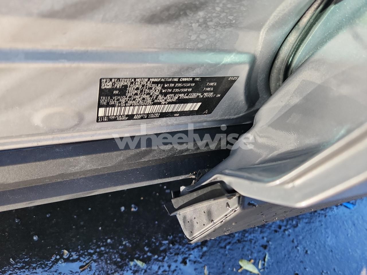 Photo 13 of 2025 TOYOTA RAV4 XLE PREMIUM (VIN 2T3A1RFV9SC504037)