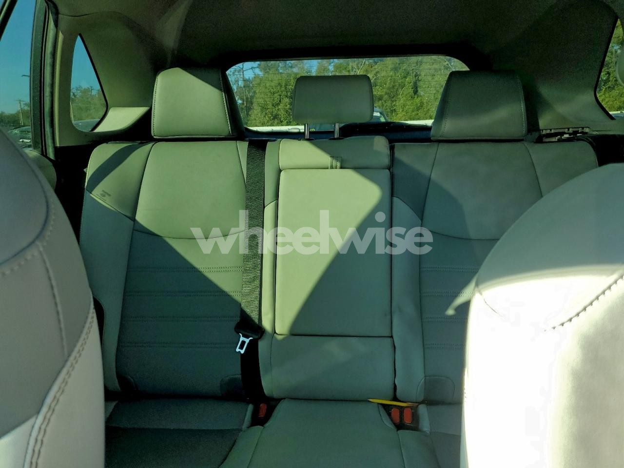 Photo 10 of 2020 TOYOTA RAV4 XLE PREMIUM (VIN 2T3A1RFVXLC137330)