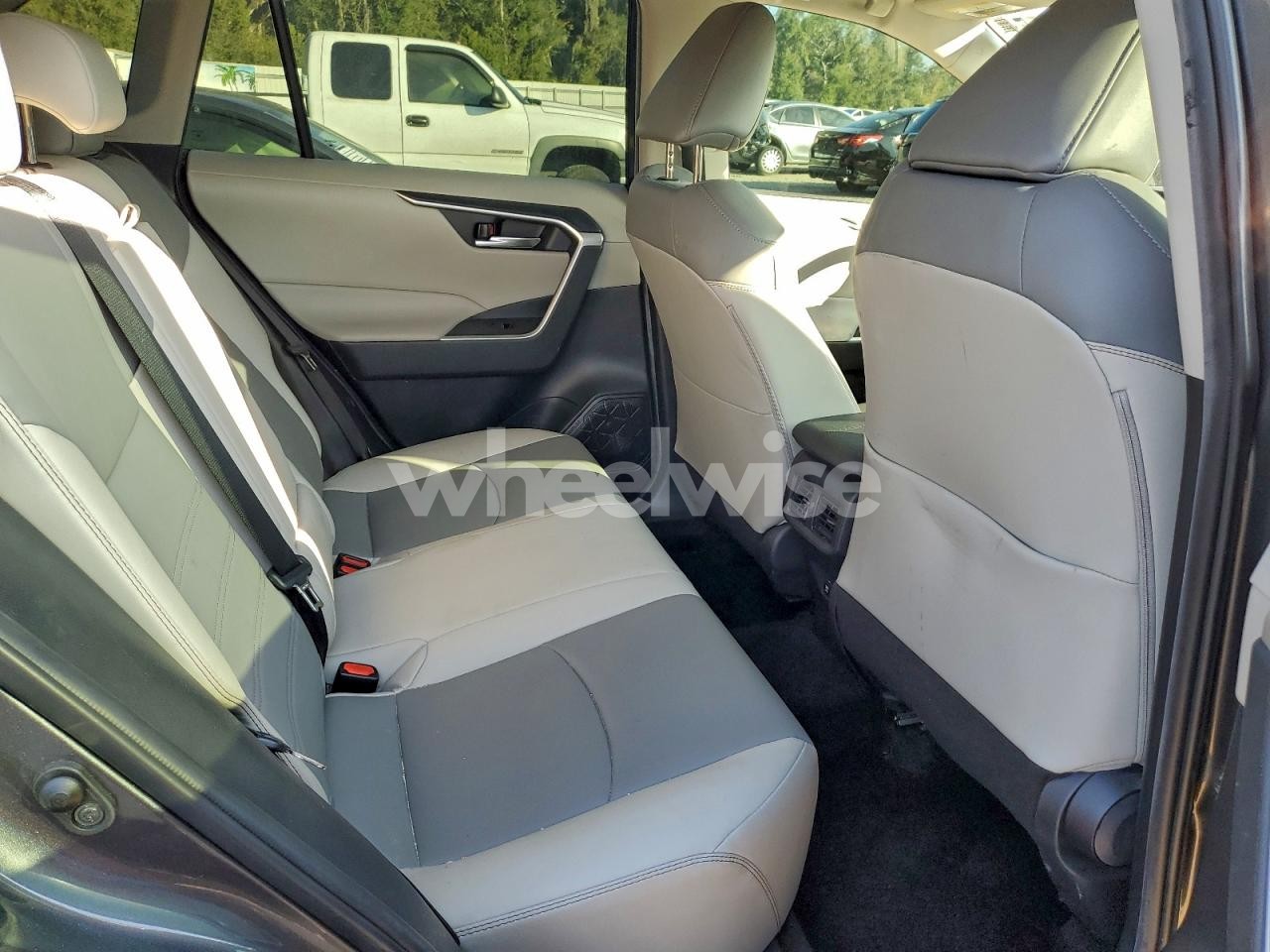 Photo 11 of 2020 TOYOTA RAV4 XLE PREMIUM (VIN 2T3A1RFVXLC137330)