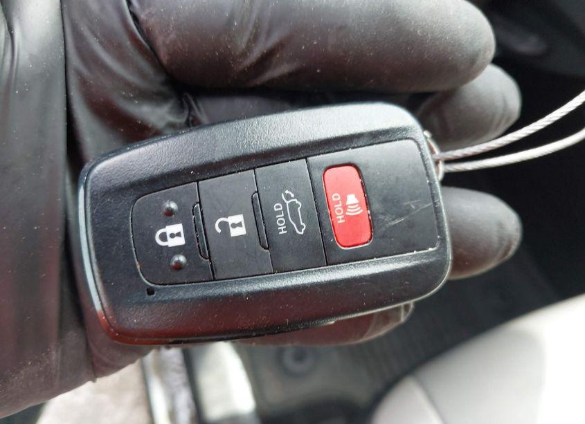 Photo 11 of 2021 Toyota Rav4 XLE PREMIUM (VIN 2T3A1RFVXMC184326)