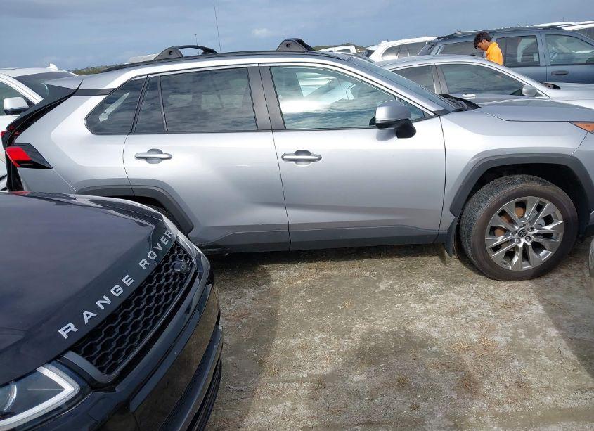 Photo 14 of 2021 Toyota Rav4 XLE PREMIUM (VIN 2T3A1RFVXMC184326)