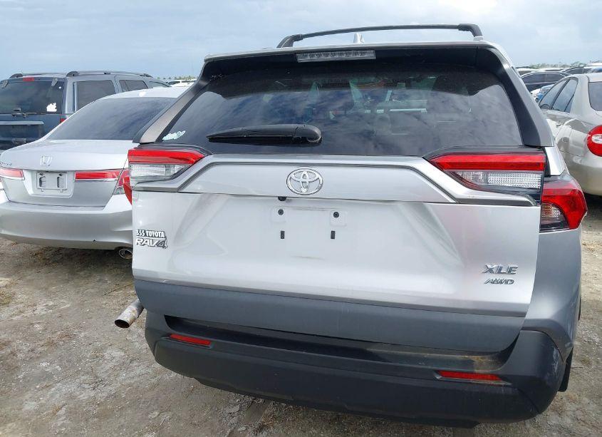 Photo 17 of 2021 Toyota Rav4 XLE PREMIUM (VIN 2T3A1RFVXMC184326)