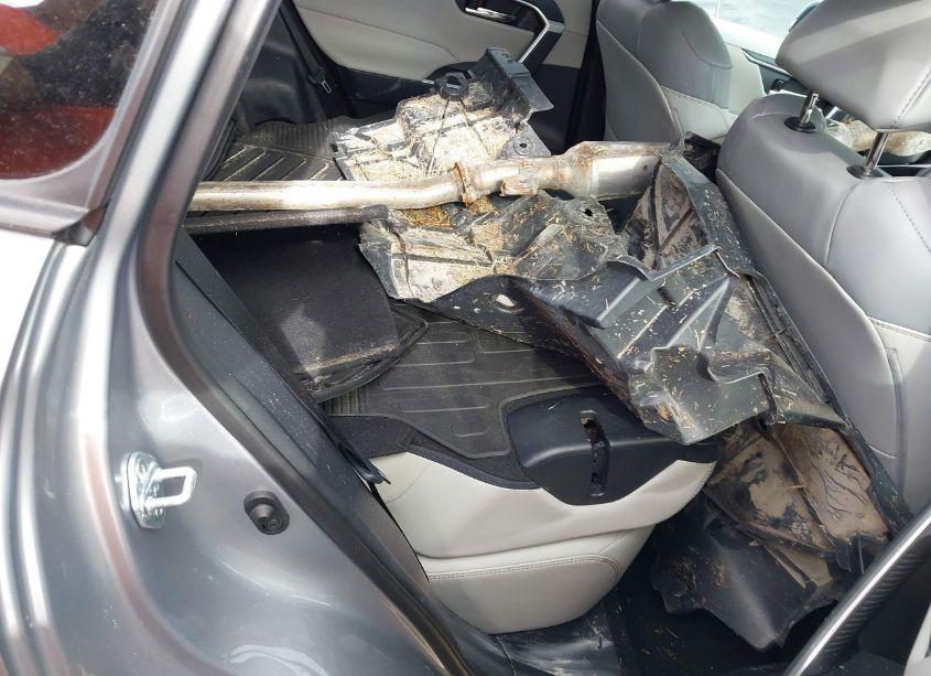 Photo 8 of 2021 Toyota Rav4 XLE PREMIUM (VIN 2T3A1RFVXMC184326)