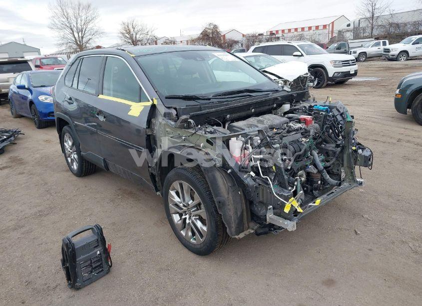 2021 Toyota Rav4 XLE PREMIUM (VIN 2T3A1RFVXMC204414) main photo