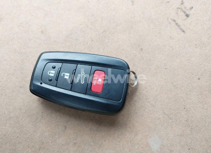 Photo 11 of 2021 Toyota Rav4 XLE PREMIUM (VIN 2T3A1RFVXMC204414)