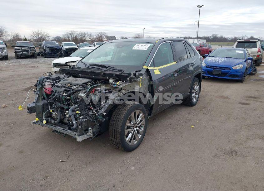 Photo 2 of 2021 Toyota Rav4 XLE PREMIUM (VIN 2T3A1RFVXMC204414)