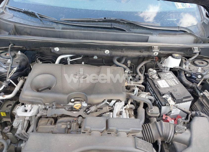 Photo 10 of 2021 Toyota Rav4 XLE PREMIUM (VIN 2T3A1RFVXMW170960)