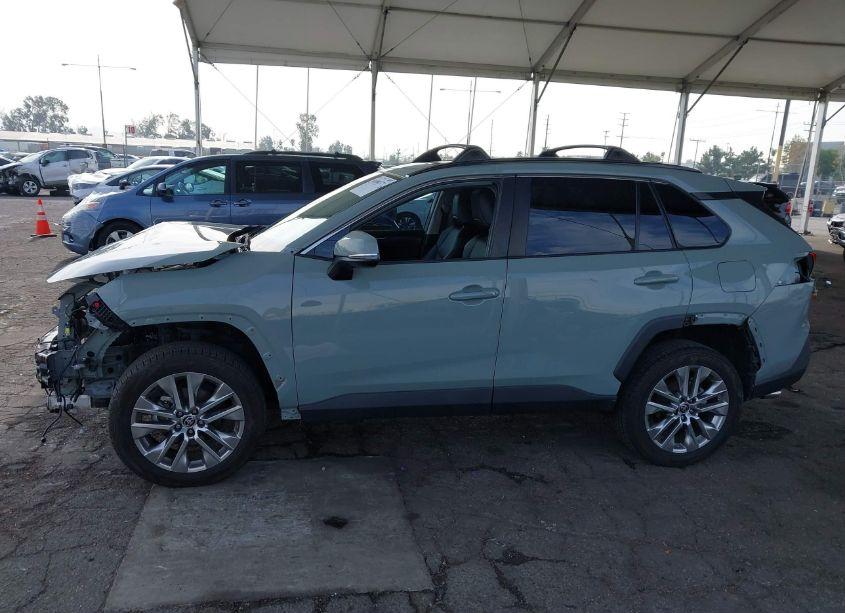 Photo 15 of 2021 Toyota Rav4 XLE PREMIUM (VIN 2T3A1RFVXMW188715)