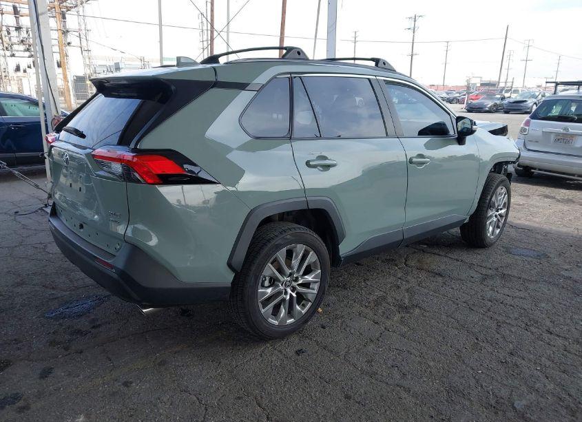 Photo 4 of 2021 Toyota Rav4 XLE PREMIUM (VIN 2T3A1RFVXMW188715)