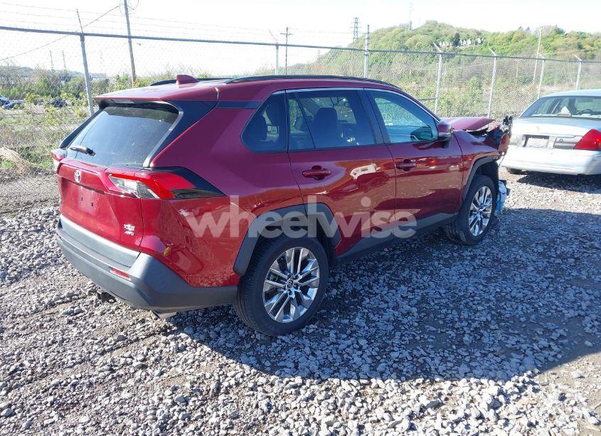 Photo 4 of 2021 Toyota Rav4 XLE PREMIUM (VIN 2T3A1RFVXMW202936)