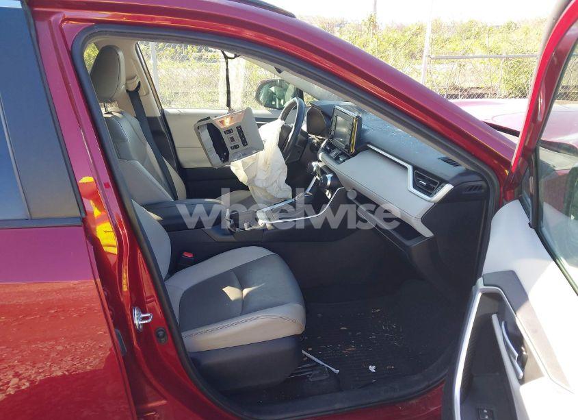 Photo 5 of 2021 Toyota Rav4 XLE PREMIUM (VIN 2T3A1RFVXMW202936)