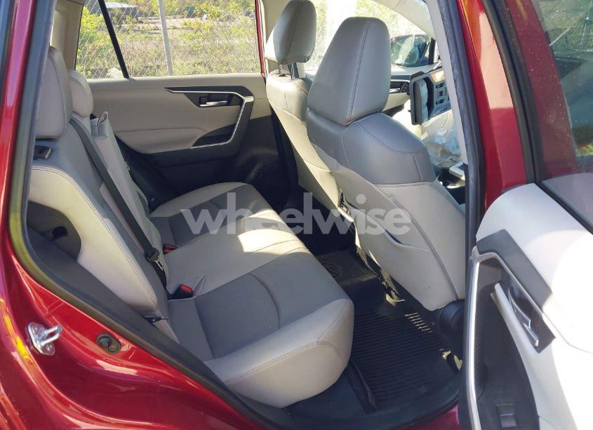 Photo 8 of 2021 Toyota Rav4 XLE PREMIUM (VIN 2T3A1RFVXMW202936)