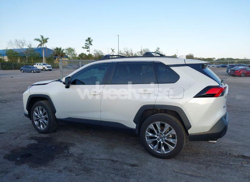 Photo 14 of 2022 Toyota Rav4 XLE PREMIUM (VIN 2T3A1RFVXNW255119)