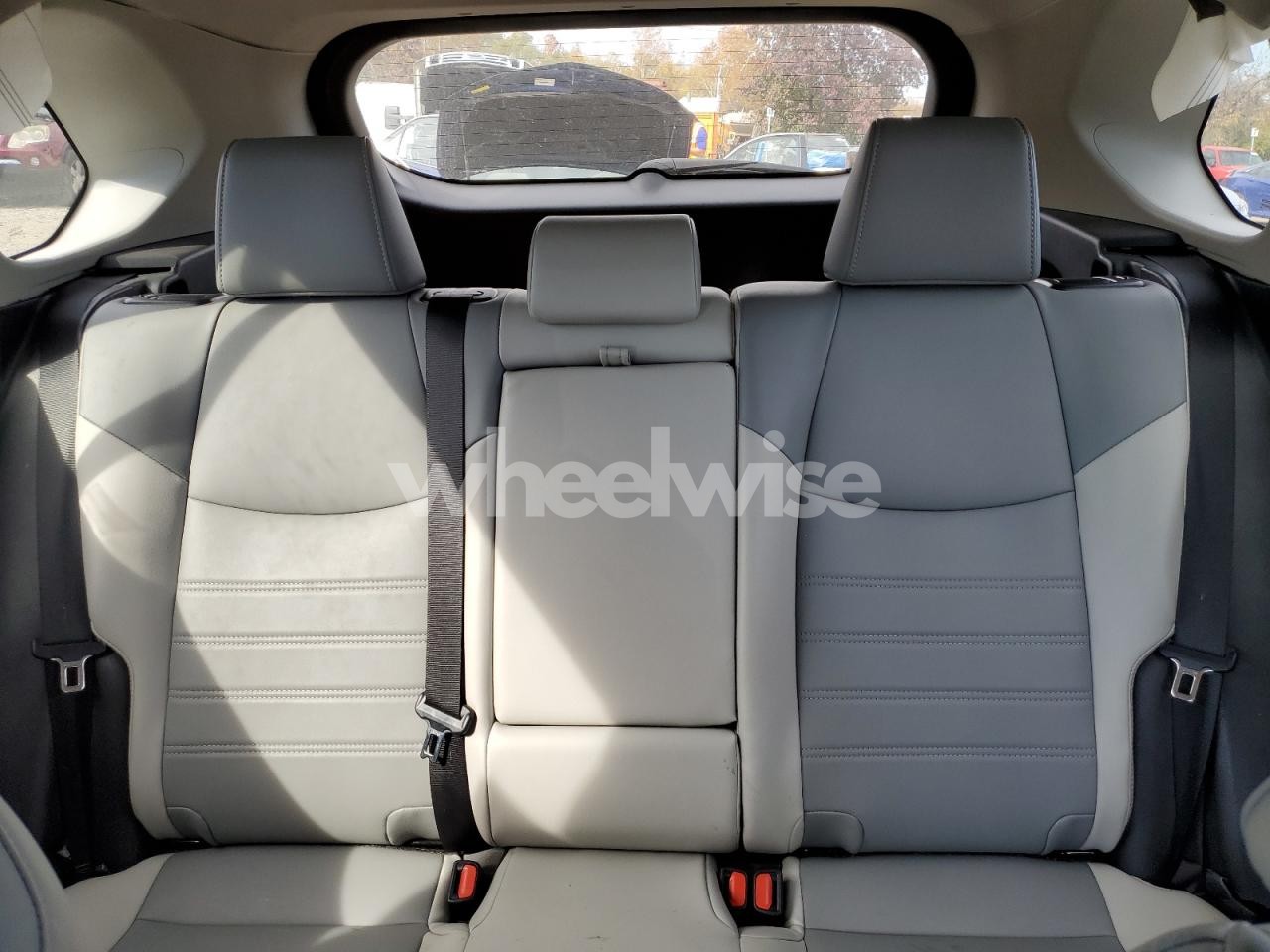 Photo 10 of 2022 TOYOTA RAV4 XLE PREMIUM (VIN 2T3A1RFVXNW318722)