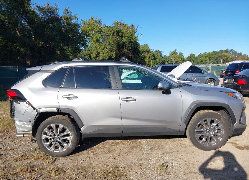 Photo 14 of 2023 Toyota Rav4 XLE PREMIUM (VIN 2T3A1RFVXPC369965)