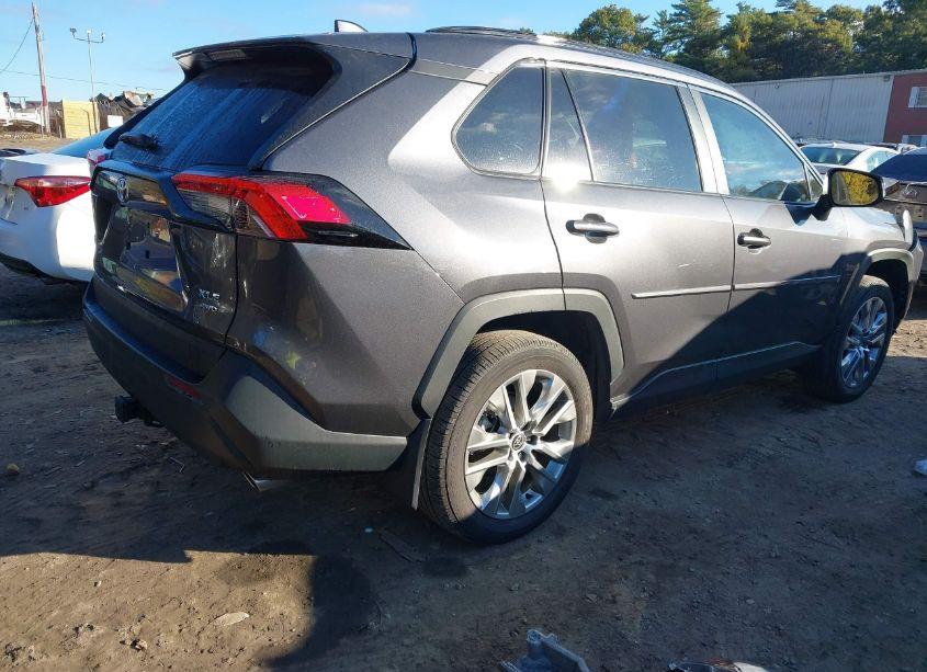 Photo 4 of 2024 Toyota Rav4 XLE PREMIUM (VIN 2T3A1RFVXRC394318)