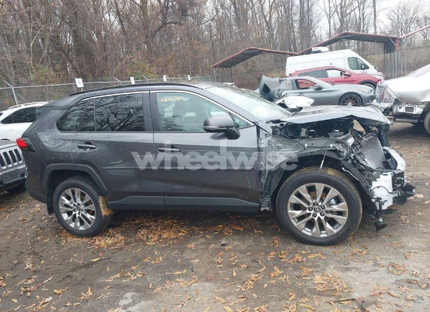 Photo 14 of 2024 Toyota Rav4 XLE PREMIUM (VIN 2T3A1RFVXRC416172)