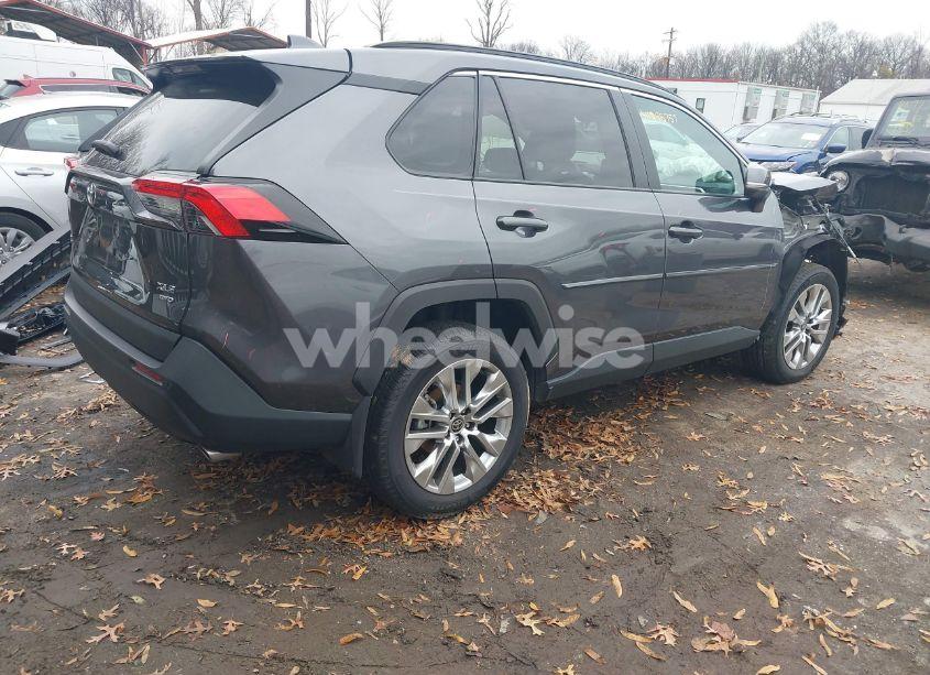 Photo 4 of 2024 Toyota Rav4 XLE PREMIUM (VIN 2T3A1RFVXRC416172)