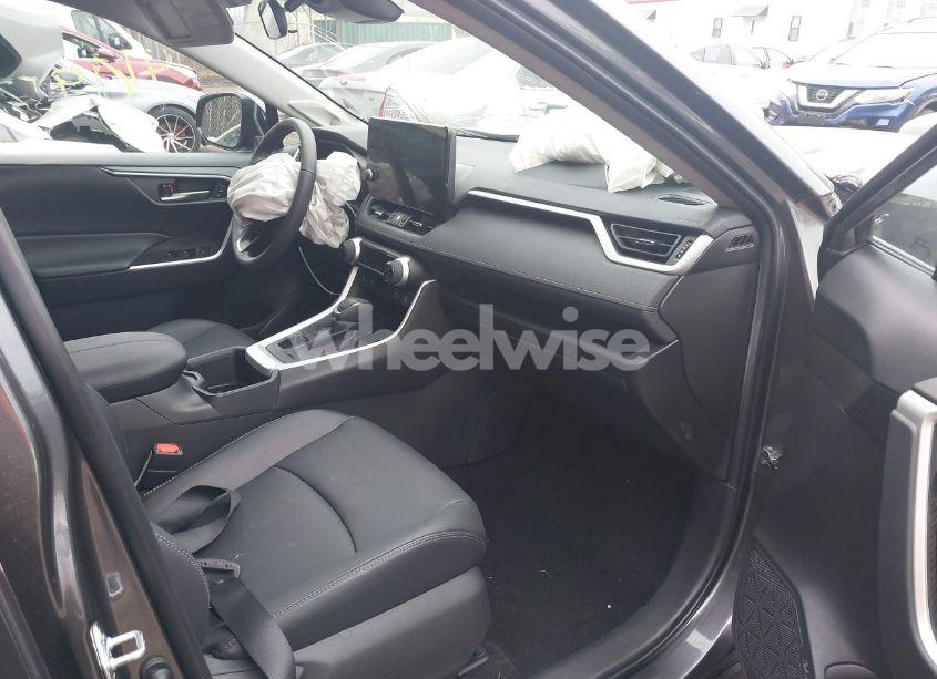 Photo 5 of 2024 Toyota Rav4 XLE PREMIUM (VIN 2T3A1RFVXRC416172)