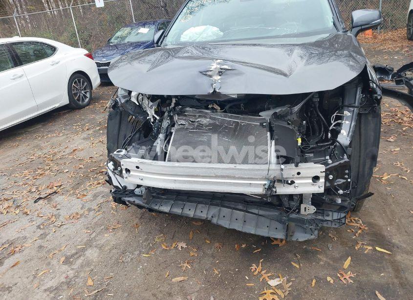 Photo 6 of 2024 Toyota Rav4 XLE PREMIUM (VIN 2T3A1RFVXRC416172)