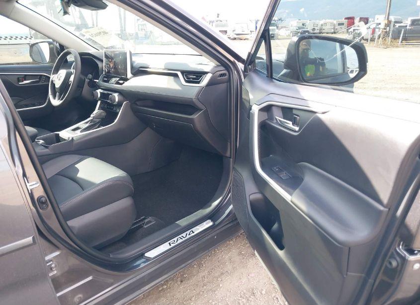 Photo 5 of 2024 Toyota Rav4 XLE PREMIUM (VIN 2T3A1RFVXRC427494)