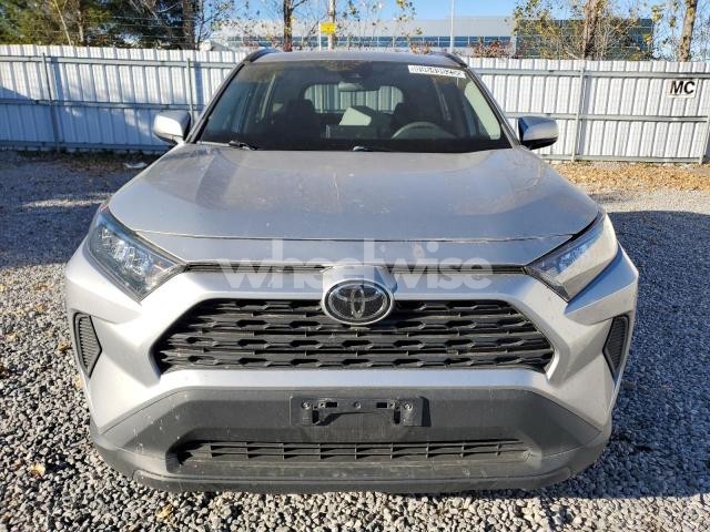 Photo 2 of 2020 TOYOTA RAV4 LE (VIN 2T3B1RFVXLC130706)