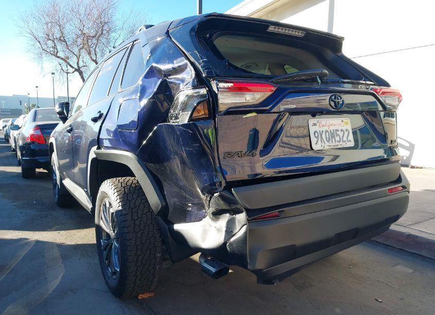 Photo 6 of 2024 Toyota Rav4 XLE PREMIUM (VIN 2T3B6RFV3RW055145)