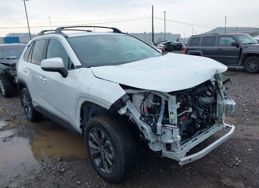 2024 Toyota Rav4 HYBRID XLE PREMIUM (VIN 2T3B6RFV3RW069076) main photo