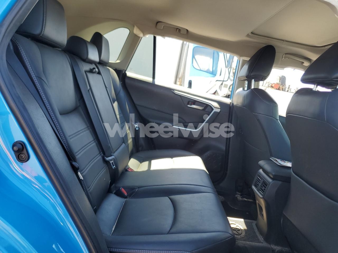 Photo 11 of 2021 TOYOTA RAV4 XLE PREMIUM (VIN 2T3B6RFV6MW009222)