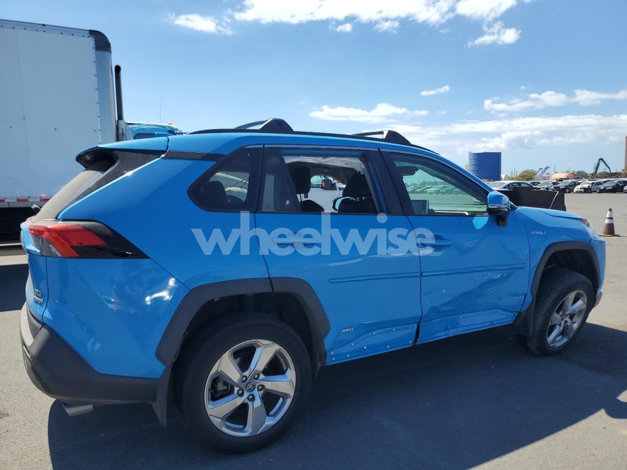 Photo 3 of 2021 TOYOTA RAV4 XLE PREMIUM (VIN 2T3B6RFV6MW009222)