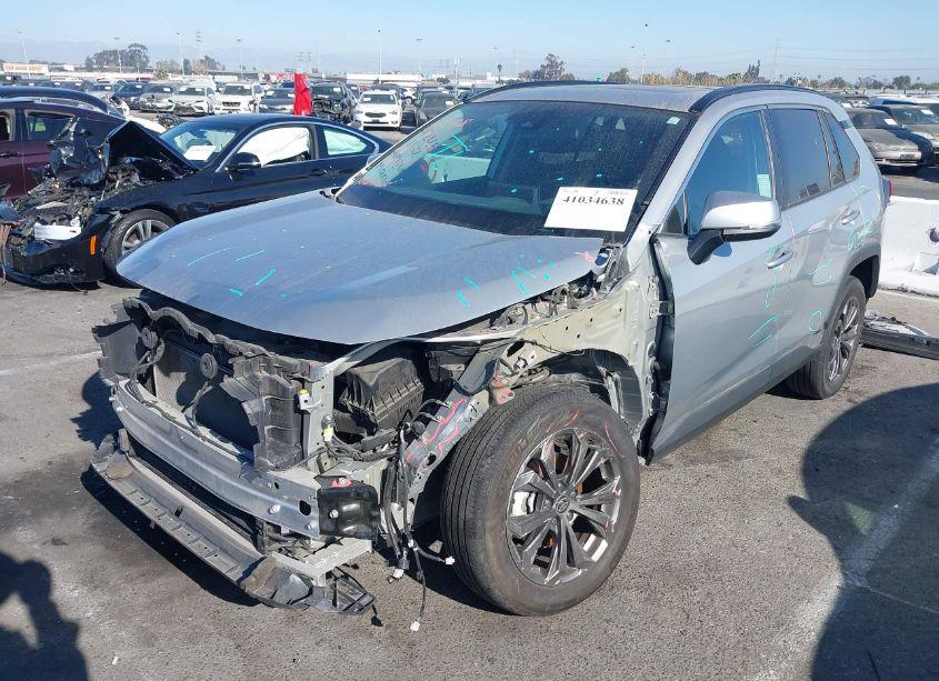 Photo 2 of 2022 Toyota Rav4 HYBRID XLE PREMIUM (VIN 2T3B6RFV6NW037538)