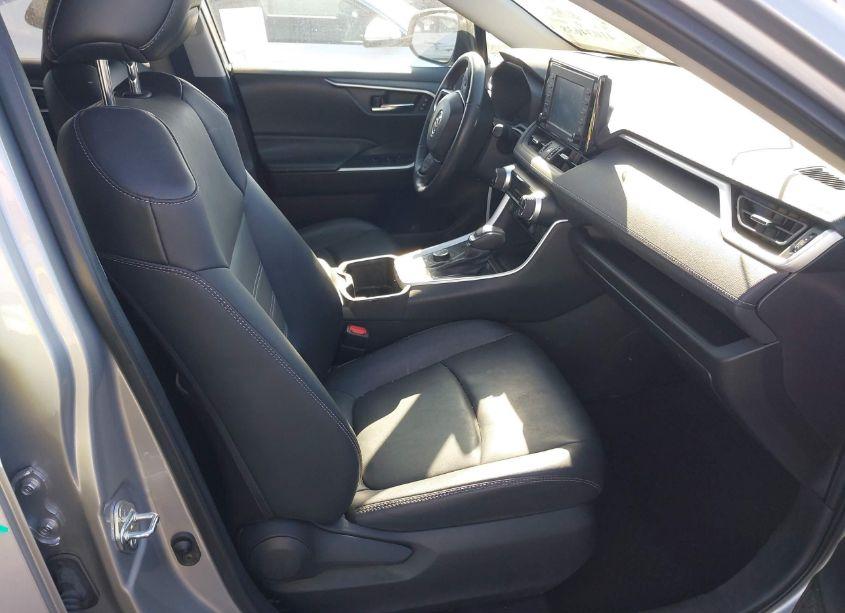 Photo 5 of 2022 Toyota Rav4 HYBRID XLE PREMIUM (VIN 2T3B6RFV6NW037538)