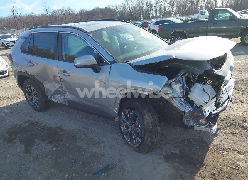 2024 Toyota Rav4 HYBRID XLE PREMIUM (VIN 2T3B6RFV6RW066656) main photo