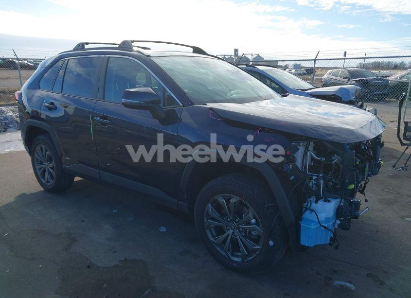 2024 Toyota Rav4 HYBRID XLE PREMIUM (VIN 2T3B6RFV8RW082731) main photo