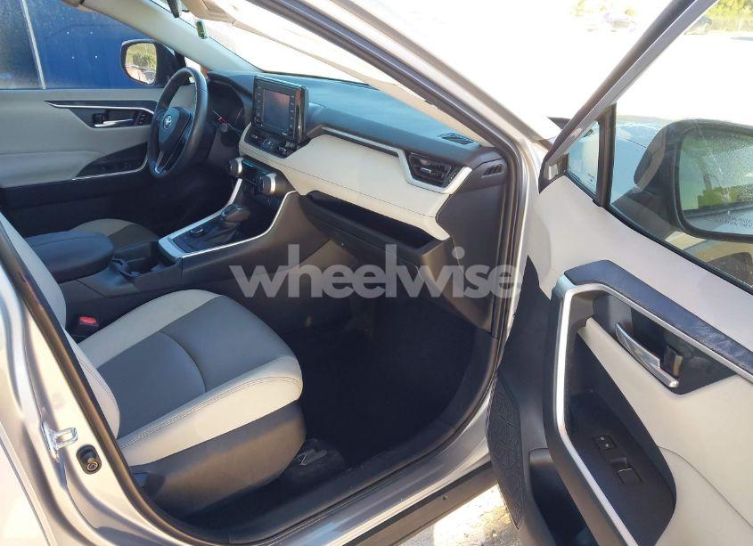 Photo 5 of 2021 Toyota Rav4 HYBRID XLE PREMIUM (VIN 2T3B6RFV9MW028928)