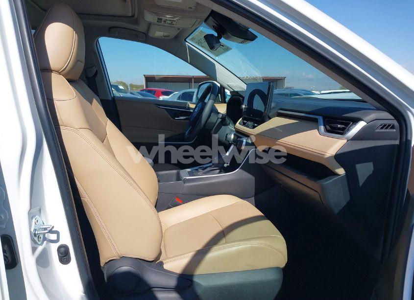 Photo 5 of 2024 Toyota Rav4 HYBRID XLE PREMIUM (VIN 2T3B6RFVXRW062836)