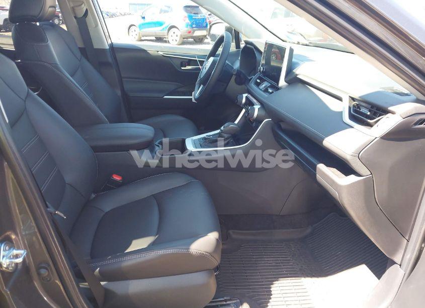 Photo 5 of 2024 Toyota Rav4 HYBRID XLE PREMIUM (VIN 2T3B6RFVXRW082567)