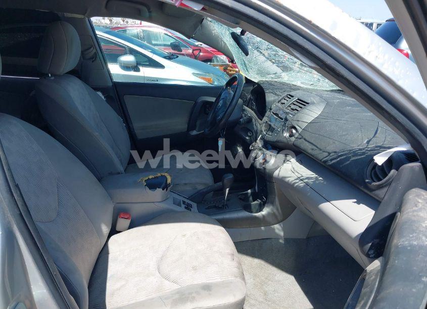 Photo 5 of 2011 Toyota Rav4 (VIN 2T3BF4DV1BW085420)