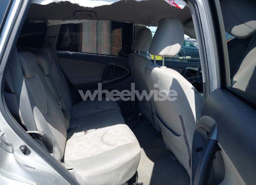 Photo 8 of 2011 Toyota Rav4 (VIN 2T3BF4DV1BW085420)