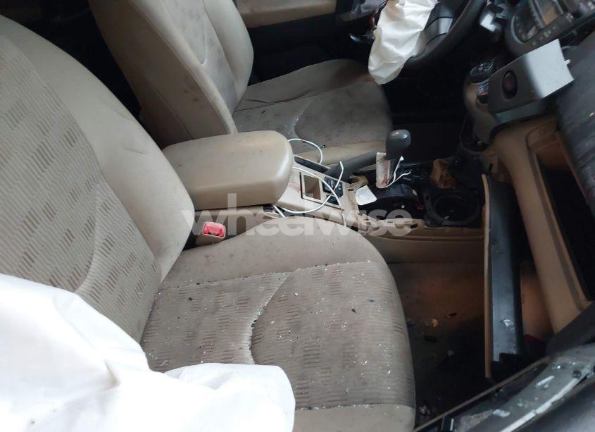 Photo 5 of 2011 Toyota Rav4 (VIN 2T3BF4DV1BW122370)